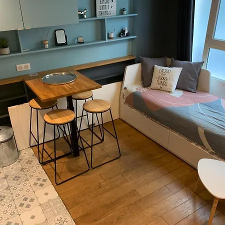 Midoon Guest - Duplex D'architect 10eme *
